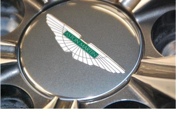 Wheel Centre Badge (Anthracite-Green Inlay)