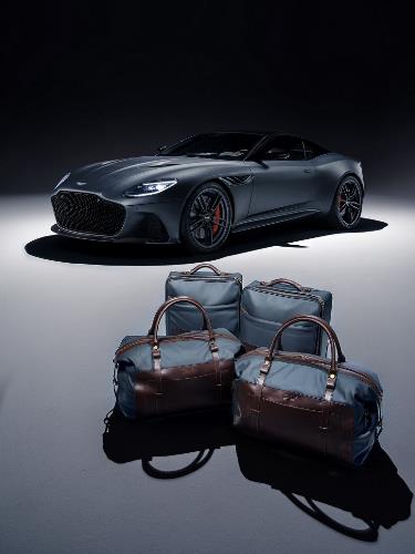 Aston martin luggage online set