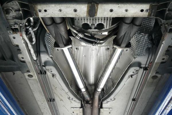 Tubos de reemplazo del catalizador secundario Aston Martin DBS (2007-12)